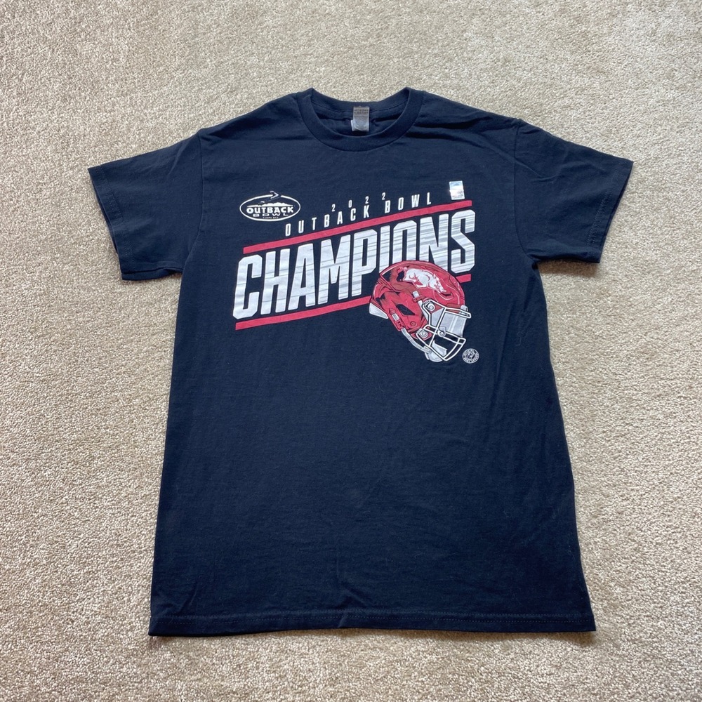 Gildan‎ Shirt Mens Small Black Outback Bowl 2022 Champions Football Graphic Tee